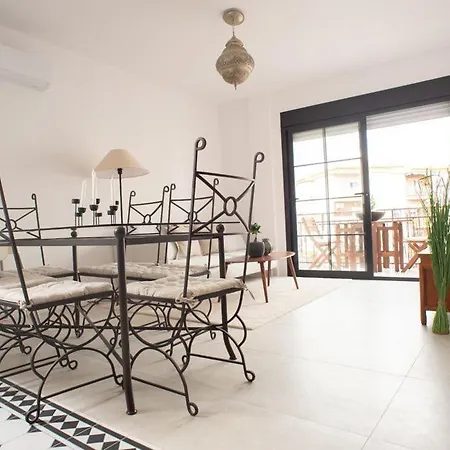 Three Bedroom In Location Apartamento