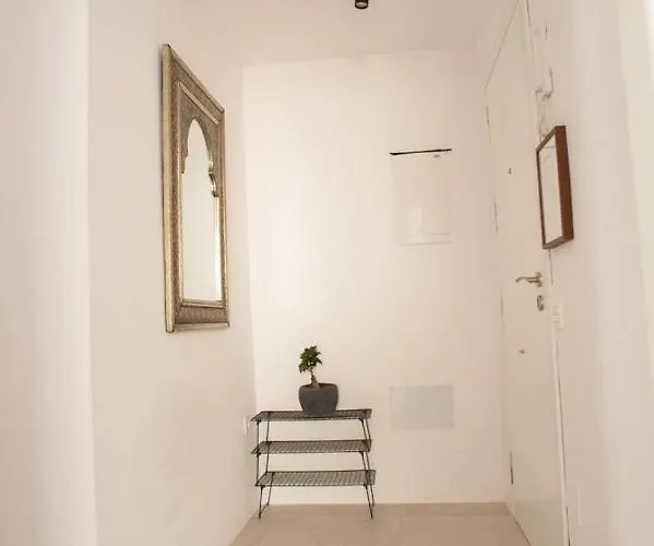 Three Bedroom In Location *