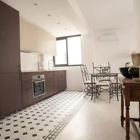 Three Bedroom In Location